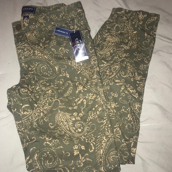 NWT Women’s Olive CHAPS Slimming Fit Jeans Size 8 - Picture 1 of 3